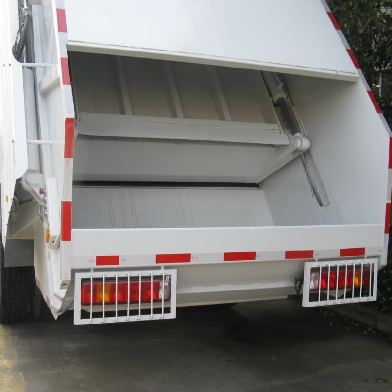 ساينو تراك HOWO 6X4 20CBM شاحنة القمامة الضاغطة لأفريقيا