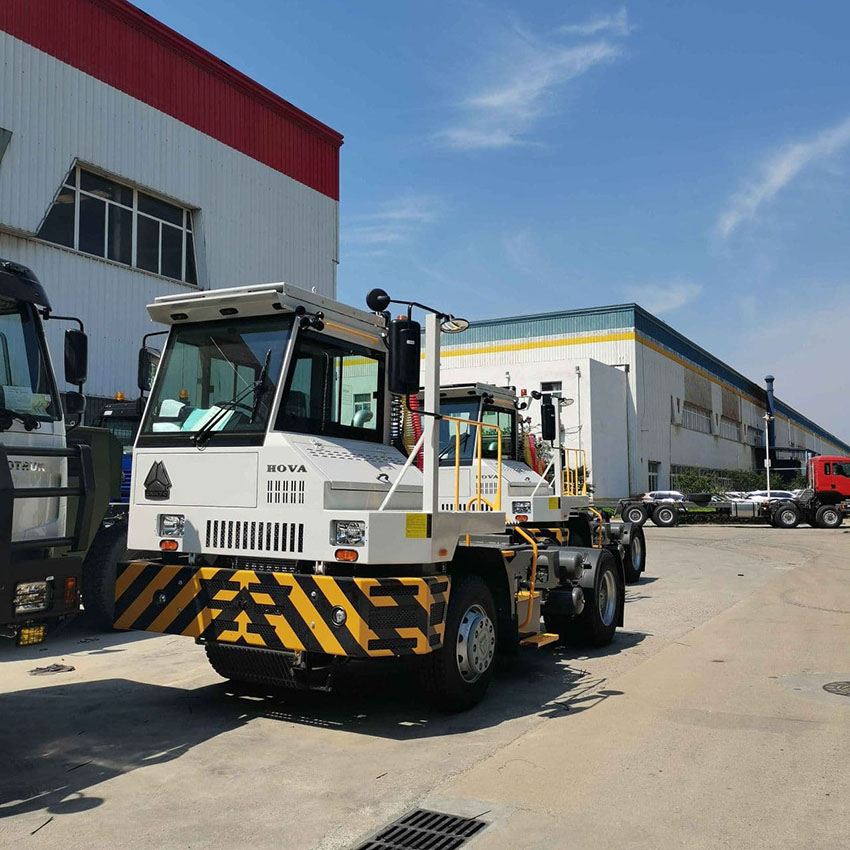 Sinotruk Hova 4x2 يد محرك اليد اليمنى شاحنة الجرار