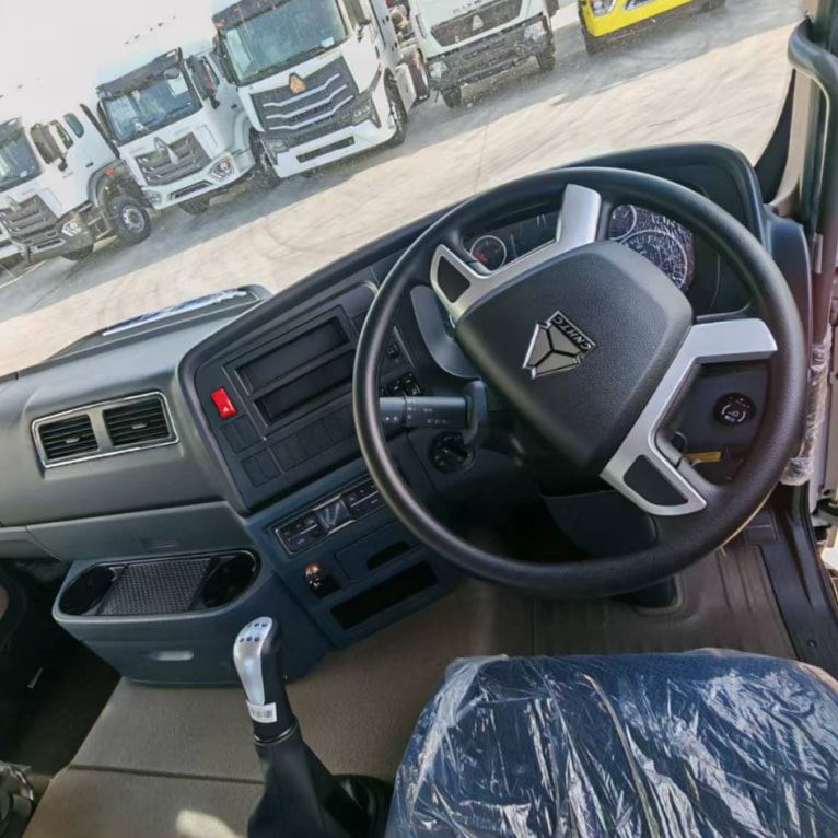 Howo Tx 6x4 Tracter Truck 400HP لزامبيا