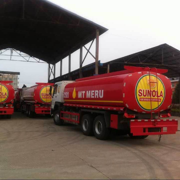 Sinotruk Howo 6x4 20000 لتر شاحنة ناقلة الوقود