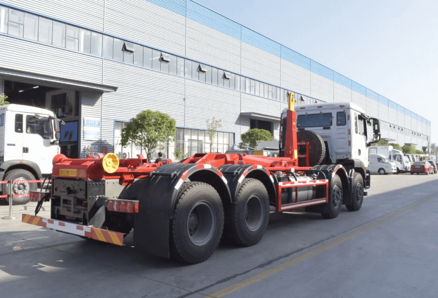 ساينو تراك HOWO 6X4 شاحنة القمامة ذات الخطاف 3