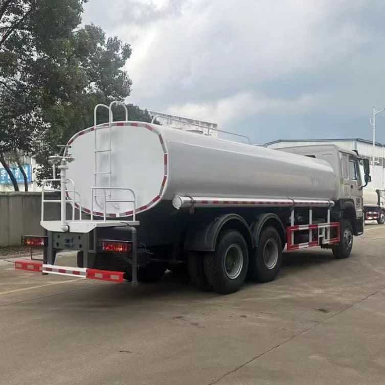 Sinotruk Howo 6x4 20CBM 20000 LOTER