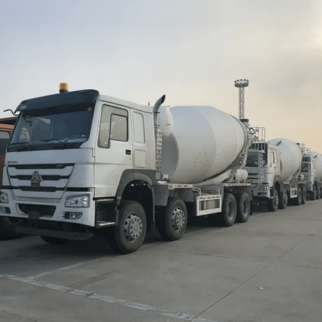 Sinotruk Howo 8x4 12cbm شاحنة خلاط خرسانية