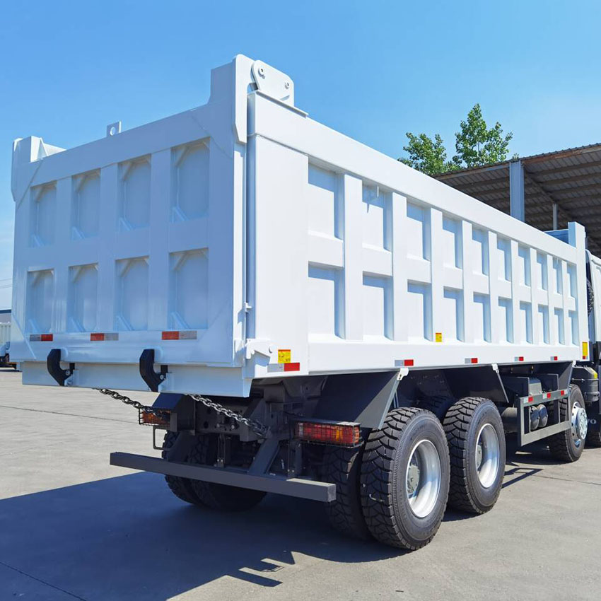 ساينو تراك HOWO 400hp 8X4 شاحنة قلابة 6