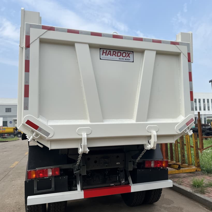 Sinotruk Howo Nx 8x4 Dump Truck