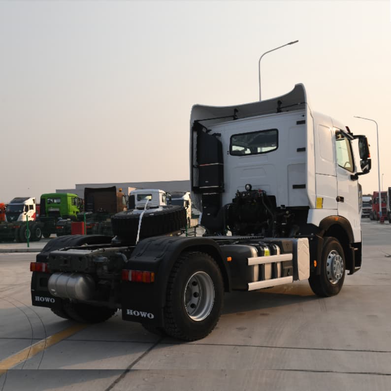 Sinotruk Howo T7H 4x2 Truction Truck 430HP