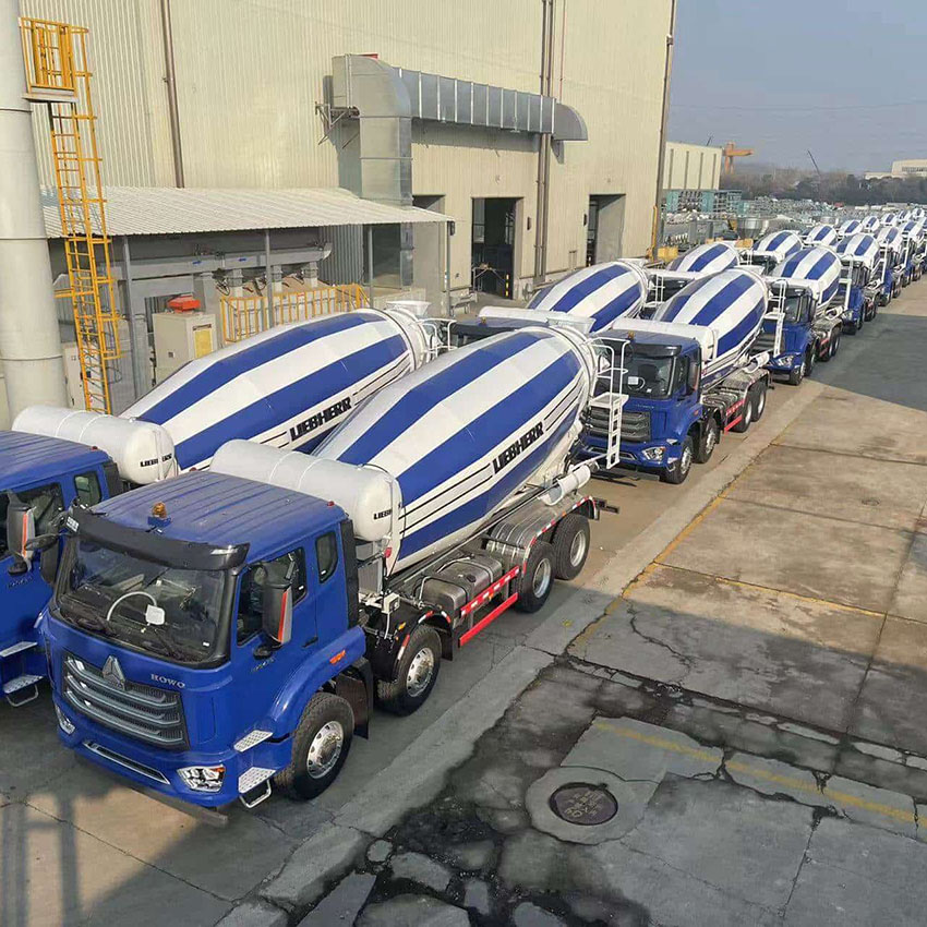 Sinotruk Howo Nx 8x4 12cbm شاحنة خلاط الخرسانة