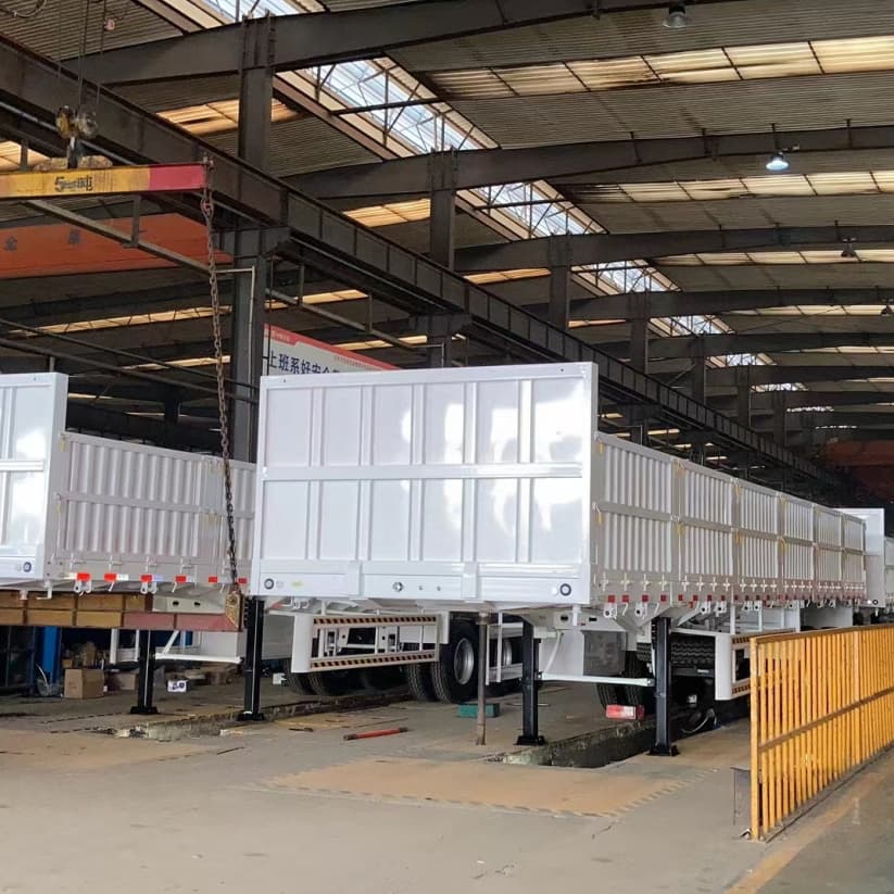 CIMC 3 محاور 60T نصف مقطورة ذات جدار جانبي 4