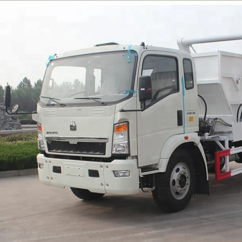 ساينو تراك HOWO 4X2 5CBM شاحنة القمامة ذات الذراع المتأرجح 6