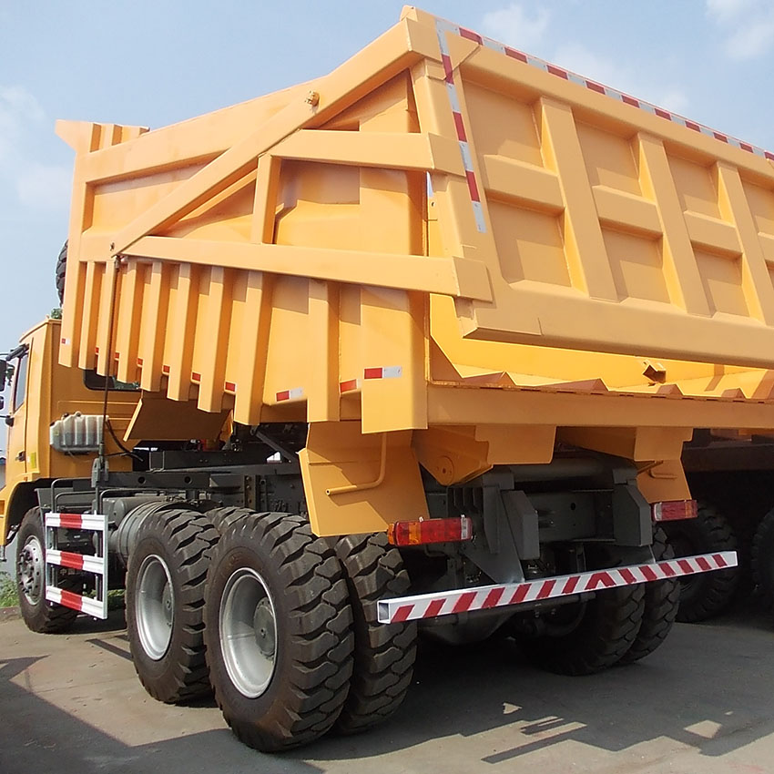 ساينو تراك HOWO 6X4 90T شاحنة قلابة للتعدين 2