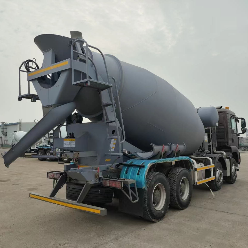 Sitrak 8x4 12cbm شاحنة خلاط الخرسانة