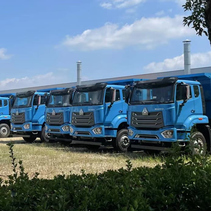 sinotruk howo nx 6x4 tipper dump truck with traspaulin 5