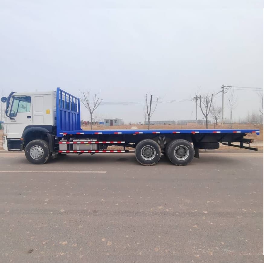 Sinotruk Howo 6x4 Flatbed Container Lorry Cargo Truck