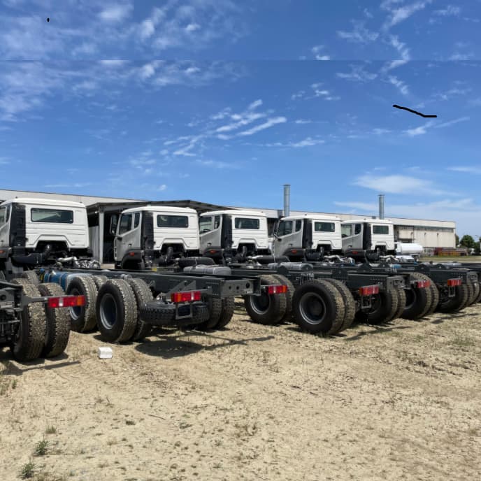 SINOTRUK HOWO 6X4 HUCKITY 380HP CARGO HEGHIS 3 