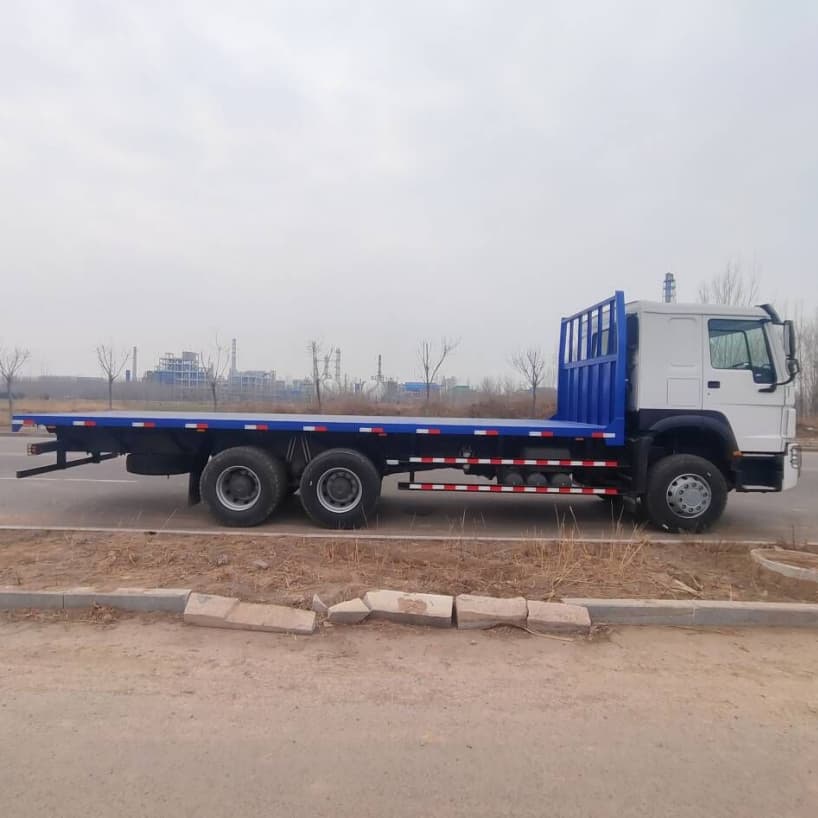 Sinotruk Howo 6x4 Flatbed Container Lorry Cargo Truck
