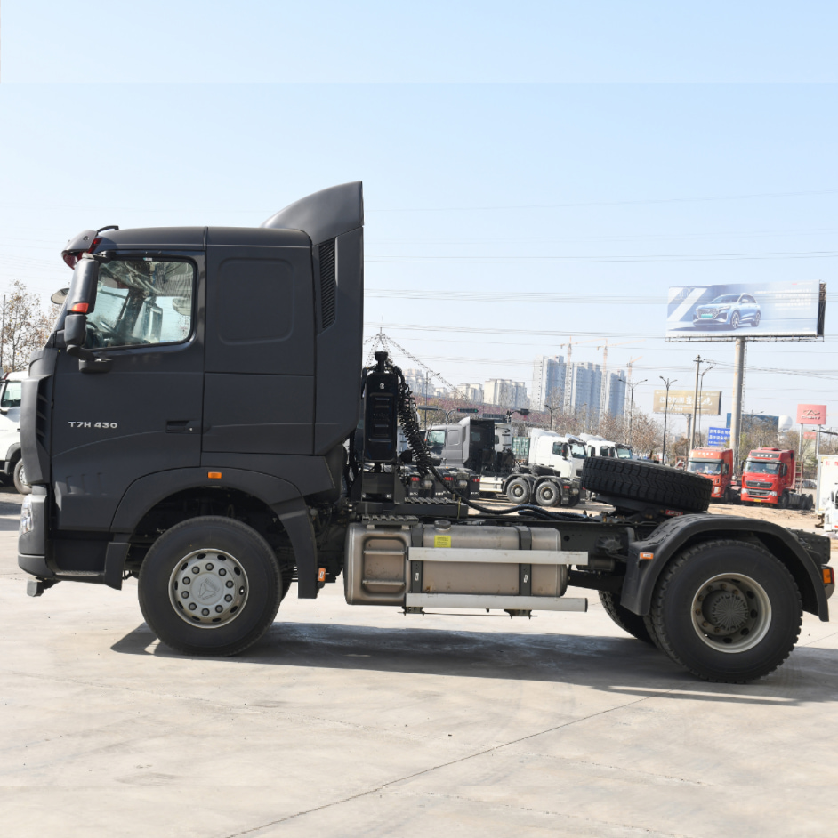 Howo T7H 4x2 430HP MAN TRACK TRACK HUSTER