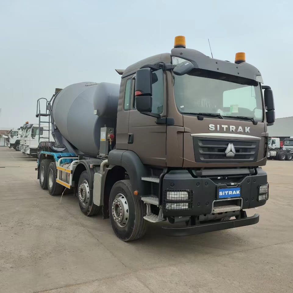 Sitrak 8x4 12cbm شاحنة خلاط الخرسانة