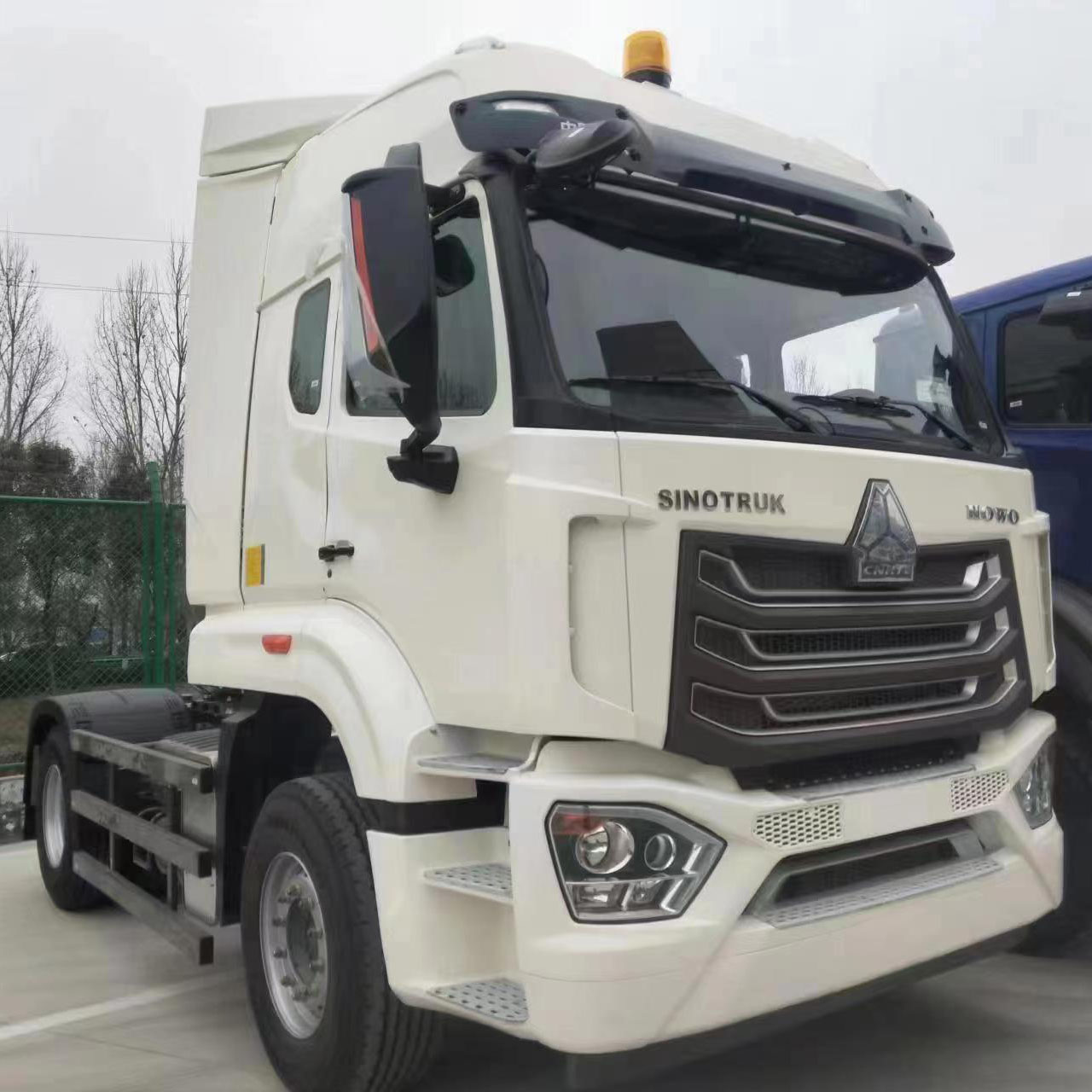 شاحنة جرار SINOTRUK HOWO NX 4X2 للمملكة العربية السعودية 3