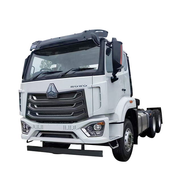 Sinotruk Howo 4x2 6x4 Truction Truck