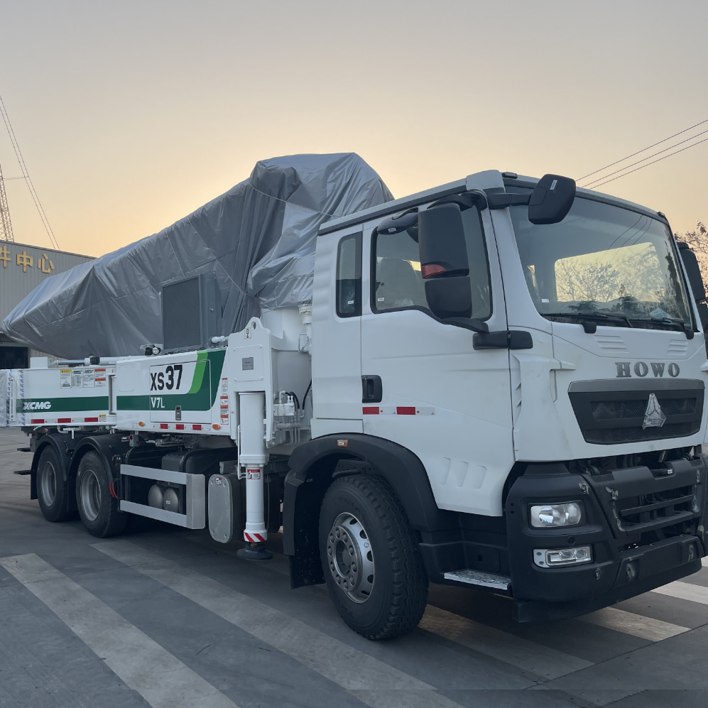 Howo TX 37M Beton Mixer Pump Truck في الجزائر