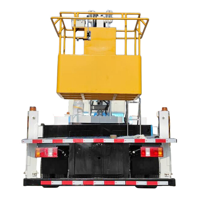 Howo Isuzu 4x2 Telescopic 20m Aerial منصة العمل الشاحنة