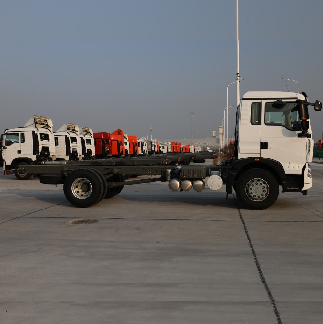 Sinotruk Howo TX 4x2 280HP Hong Wheelbase Cargo Chassis للجزائر