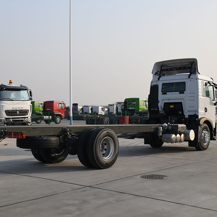 Howo TX 4x2 13T MAN Engine 6200mm Wheelbase Cargo Chassis Truck