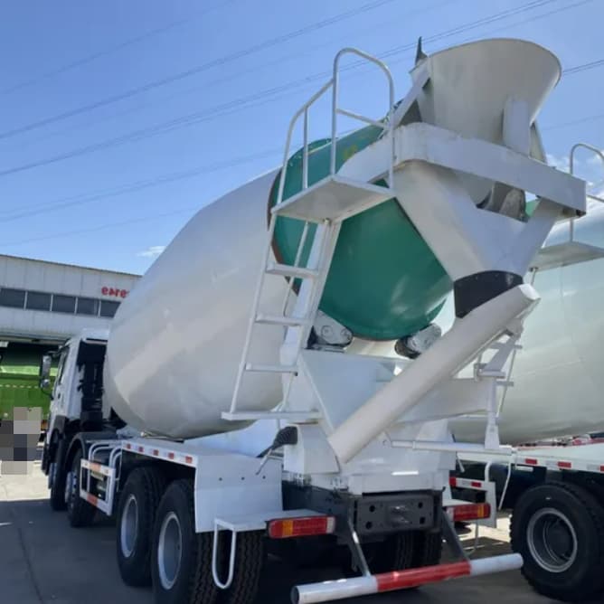 12CBM Concrete Mixer Truck for Algeria with Howo Brand 6