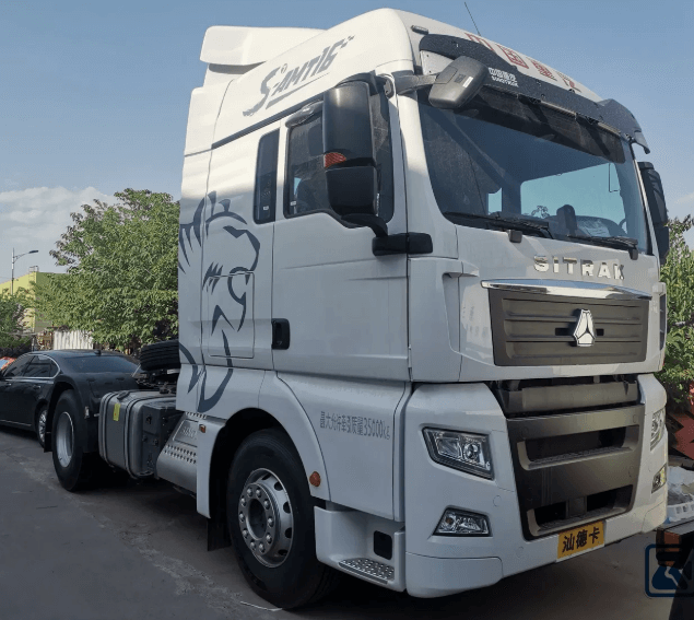 Sitrak 4x2 430HP Truction Truck with Manual Transmission 4 
