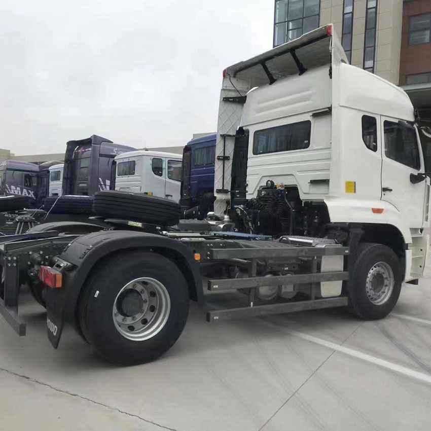 شاحنة جرار SINOTRUK HOWO NX 4X2 للمملكة العربية السعودية 5