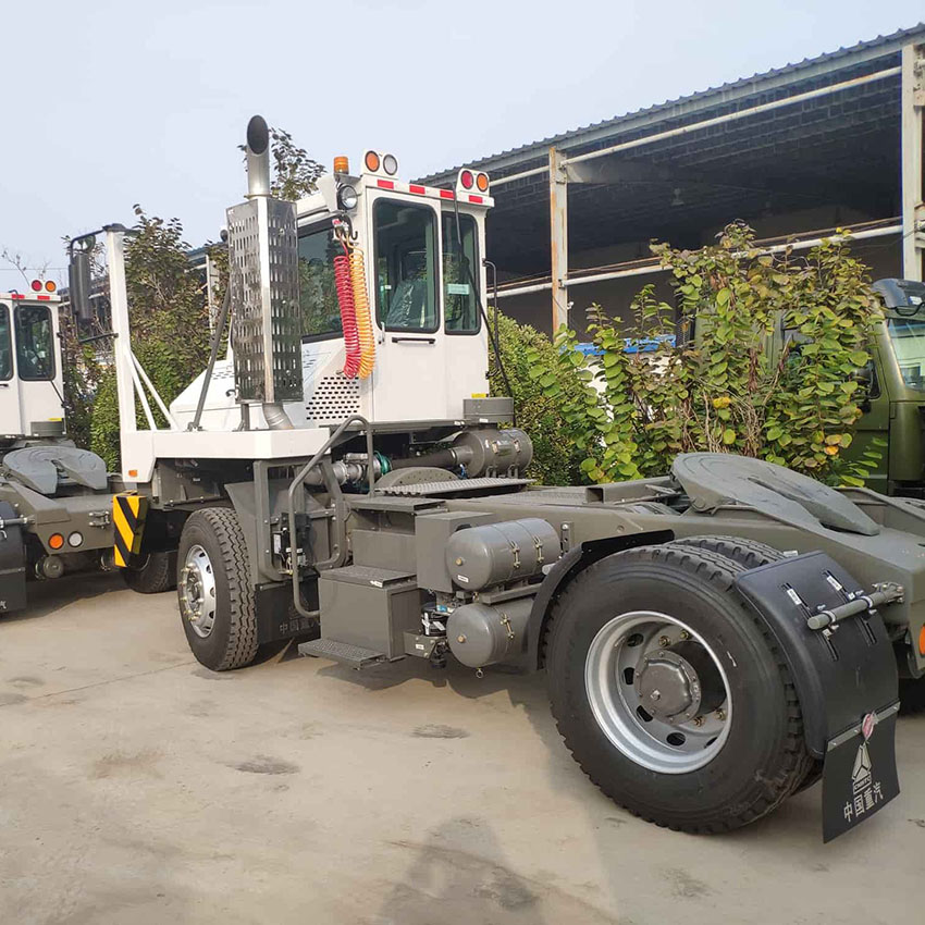 Sinotruk Hova 4x2 يد محرك اليد اليمنى شاحنة الجرار